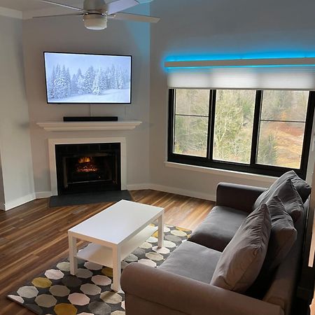 Modern Condo With Ski In & Ski Out - Silver Creek Lodge, Snowshoe Luaran gambar